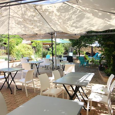 Auberge De La Couronne Lablachère Εξωτερικό φωτογραφία