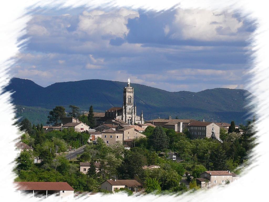 Auberge De La Couronne Lablachère Εξωτερικό φωτογραφία